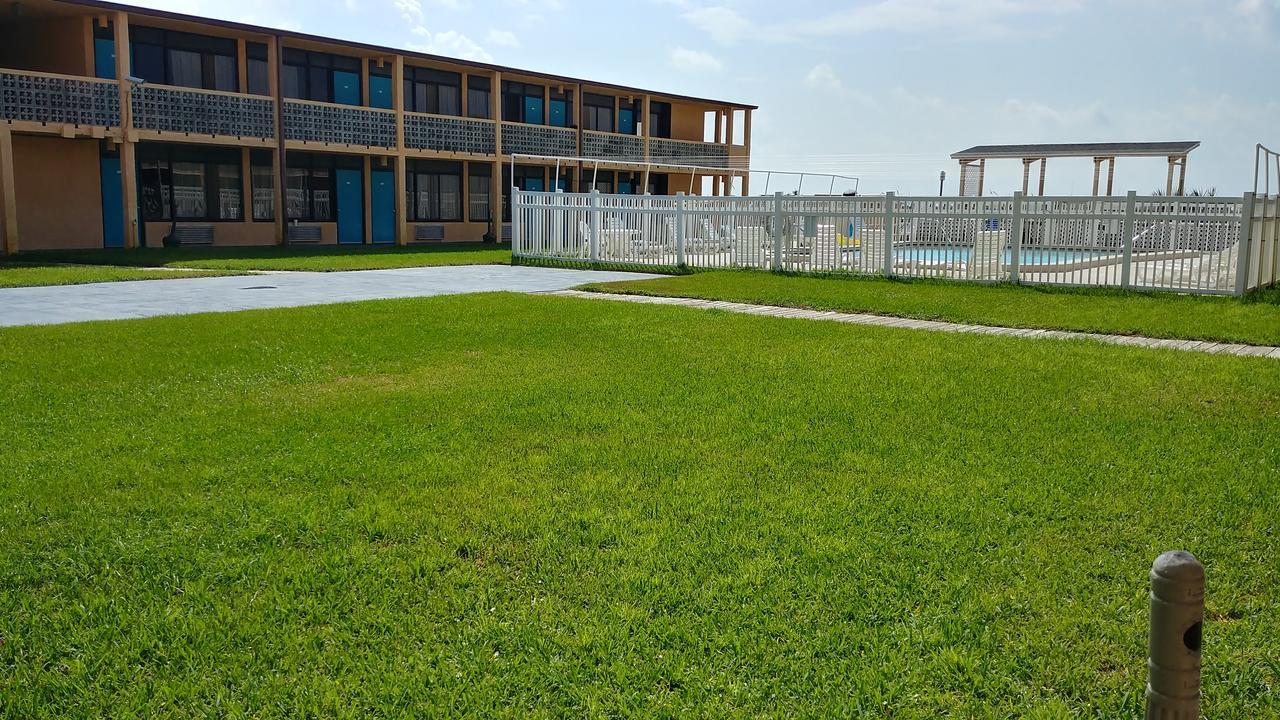 Buccaneer Inn St. George Island Eksteriør billede